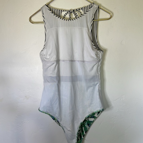 Cupshe Black Strip and Green Leaf One Piece Women Swimsuit Size M - Picture 7 of 11